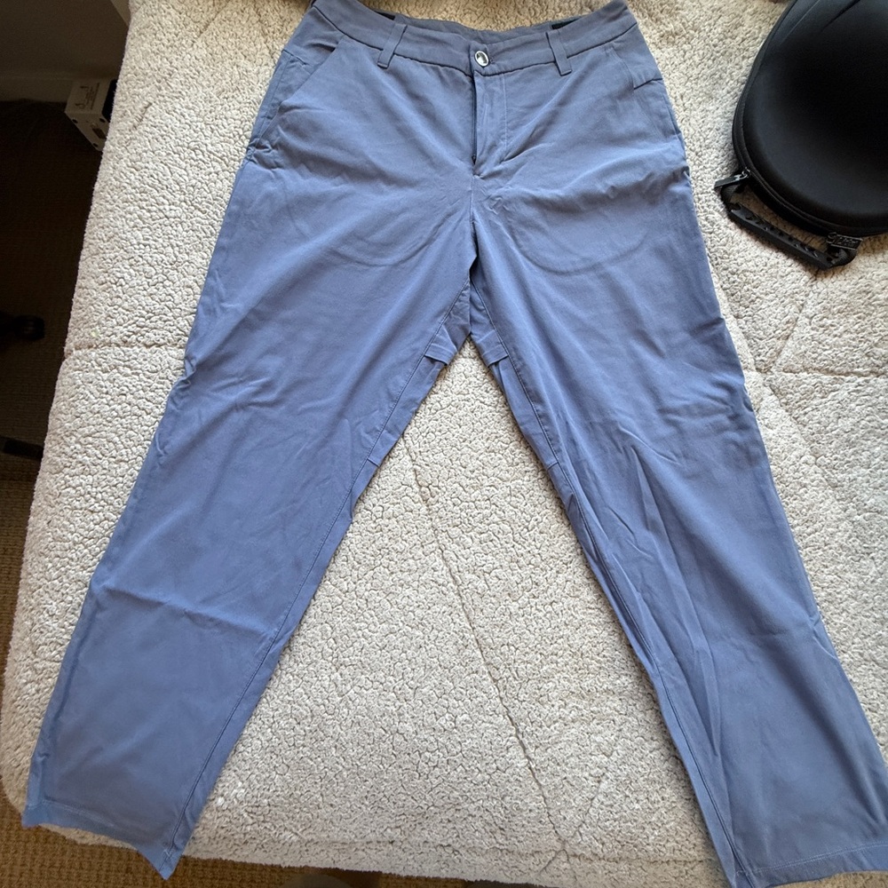 lululemon athletica Men's Golf pant in periwinkle blue